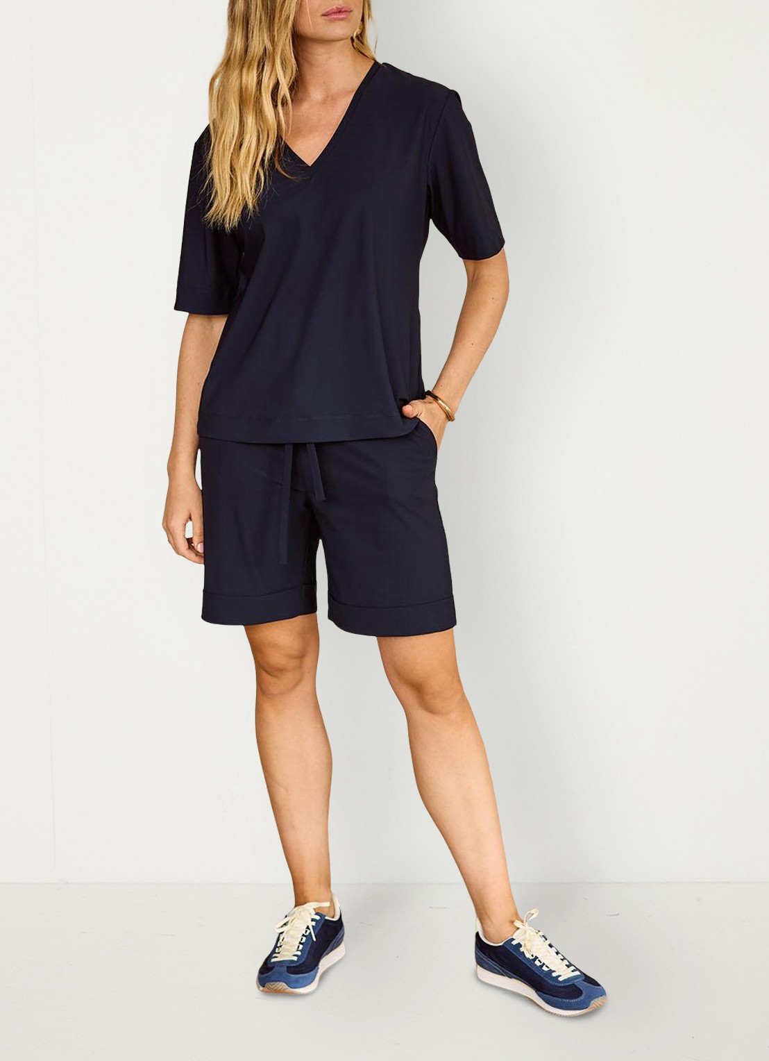 Studio Anneloes Roller T-shirt van travelstof - voorkant 5 blauw