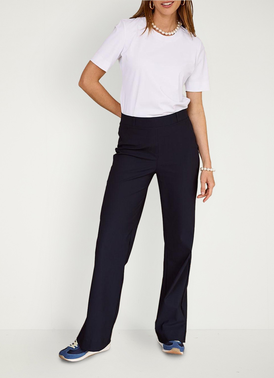 Studio Anneloes Sally mid waist flared fit broek van travelstof - voorkant 4 blauw