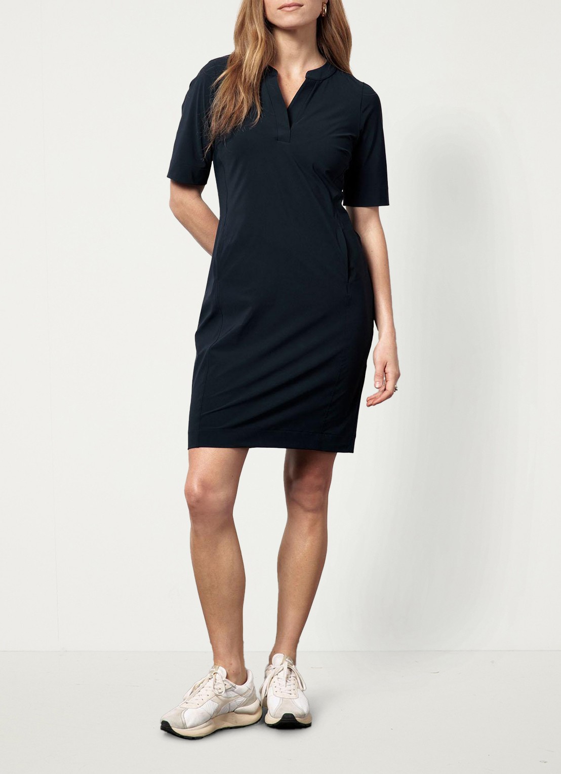 Studio Anneloes Simplicity mini jurk van travelstof - voorkant 3 donkerblauw
