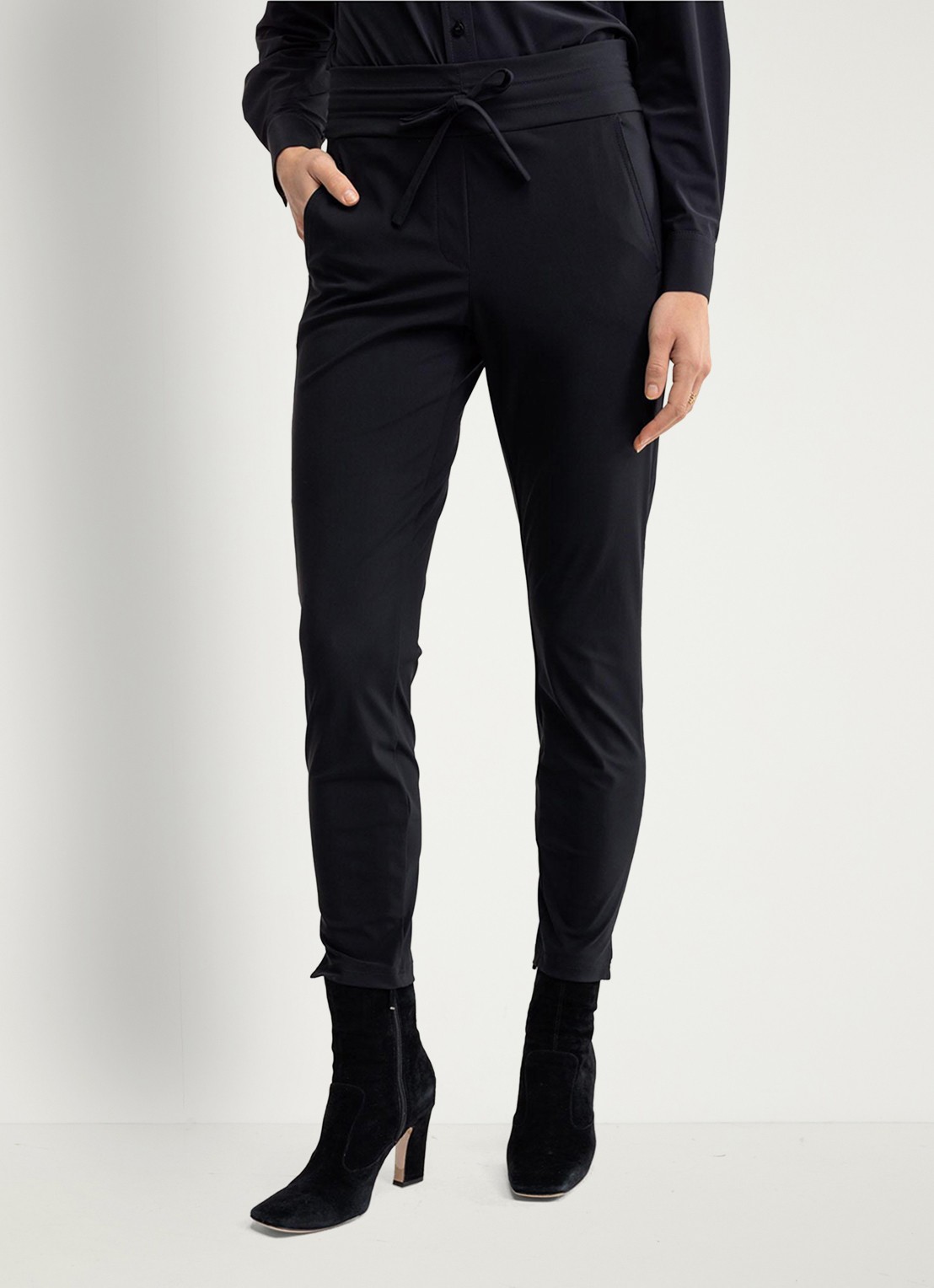 Studio Anneloes Startup high waist cropped slim fit broek met trekkoord - detail 4 zwart