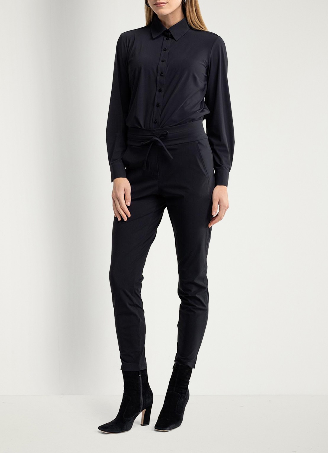 Studio Anneloes Startup high waist cropped slim fit broek met trekkoord - voorkant 2 zwart