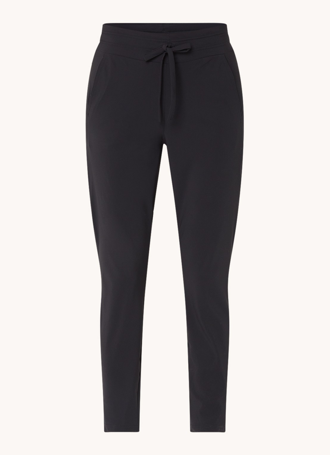 Studio Anneloes Startup mid waist cropped tapered fit pantalon van travelstof - voorkant 9 zwart
