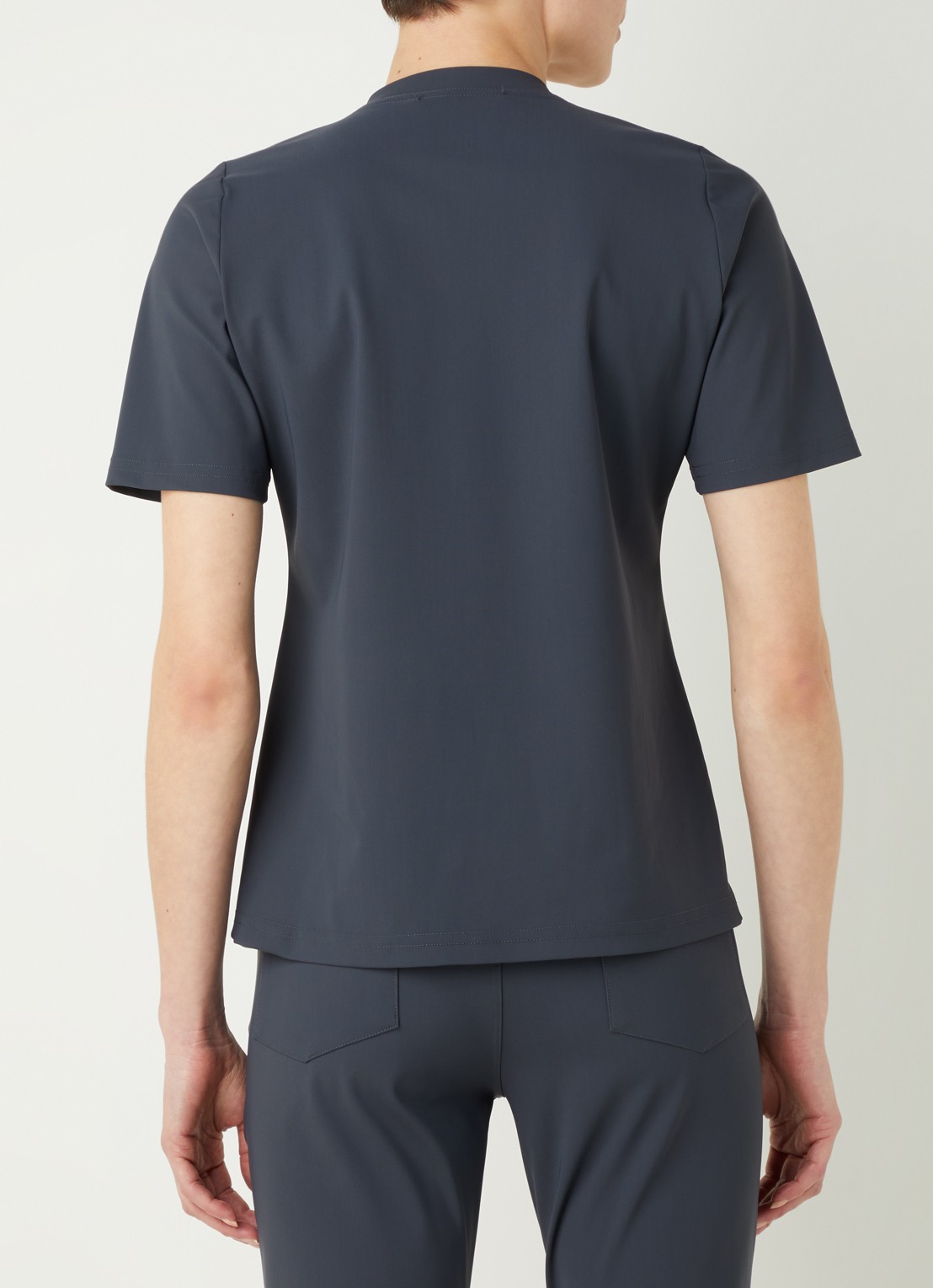 Studio Anneloes Travel T-shirt van travelstof - achterkant 3 antraciet
