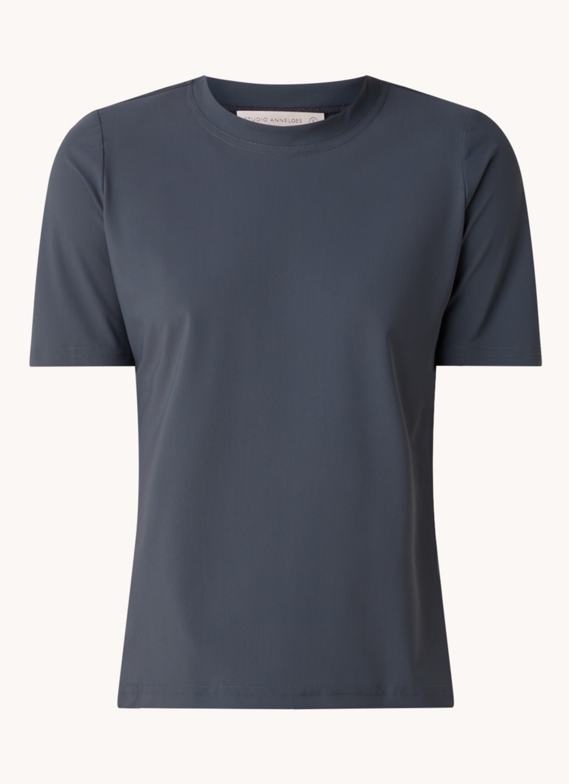 Studio Anneloes Travel T-shirt van travelstof - voorkant antraciet