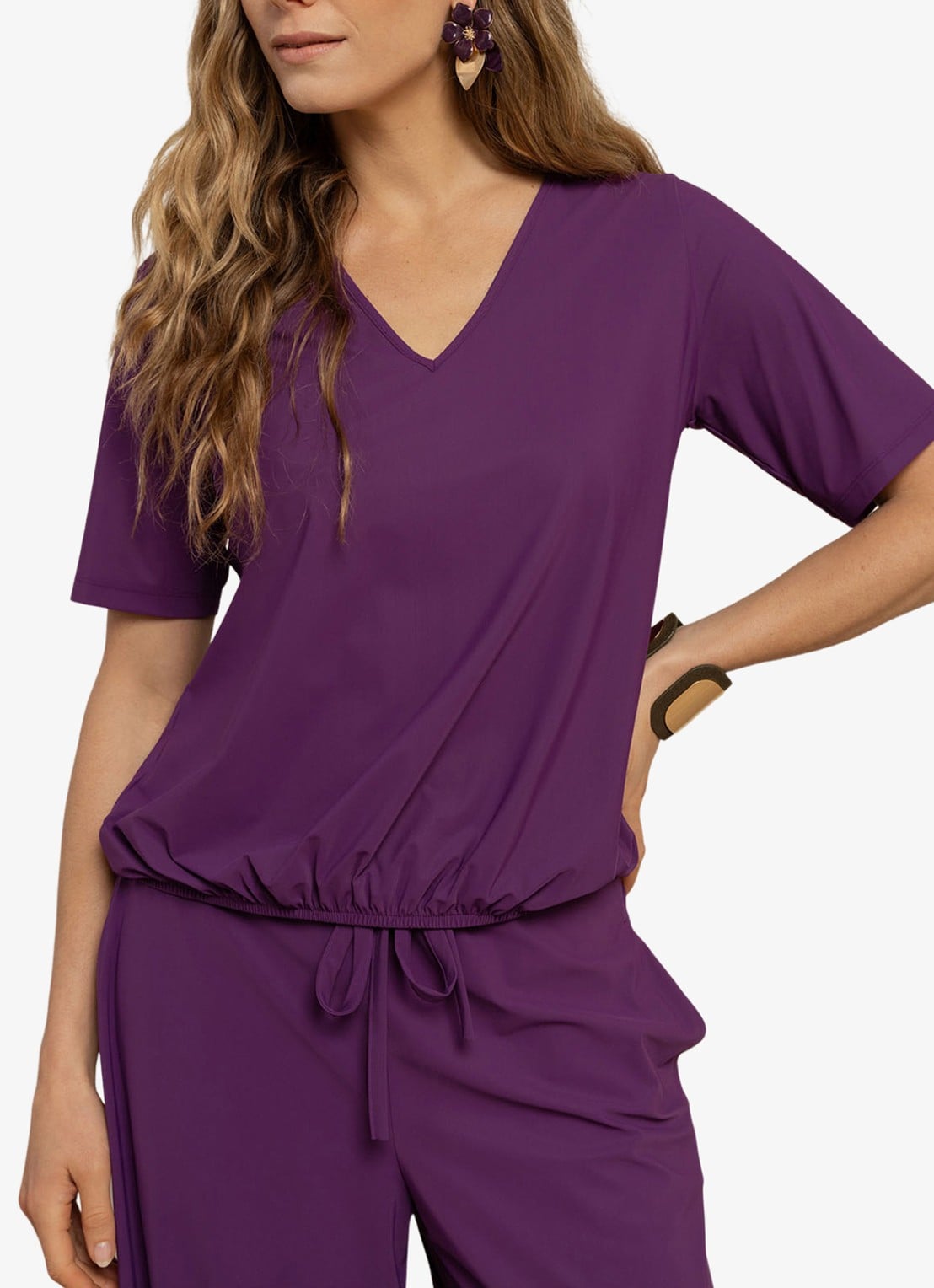 Studio Anneloes Vicky T-shirt met V-hals - detail paars