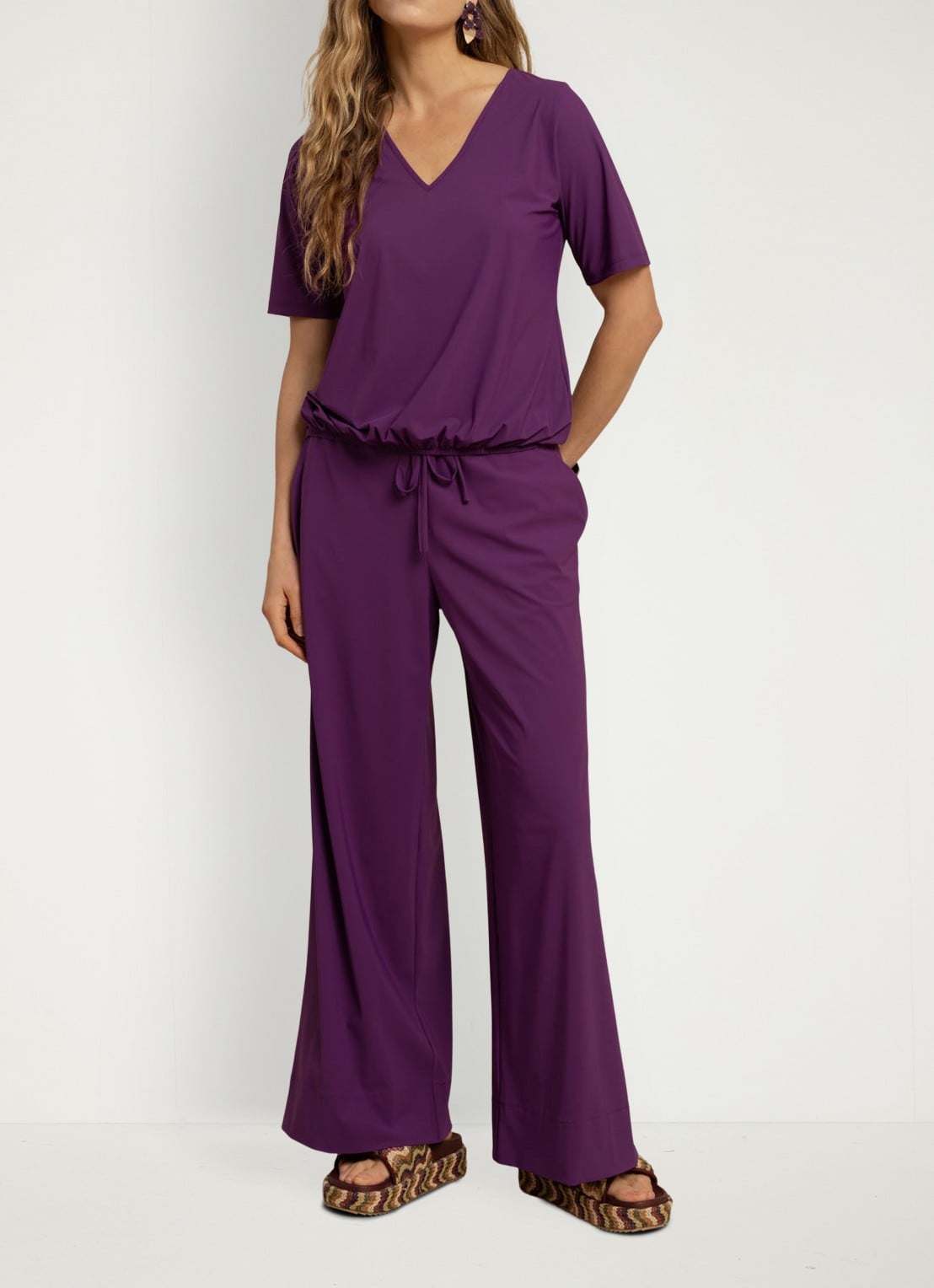 Studio Anneloes Vicky T-shirt met V-hals - voorkant 3 paars