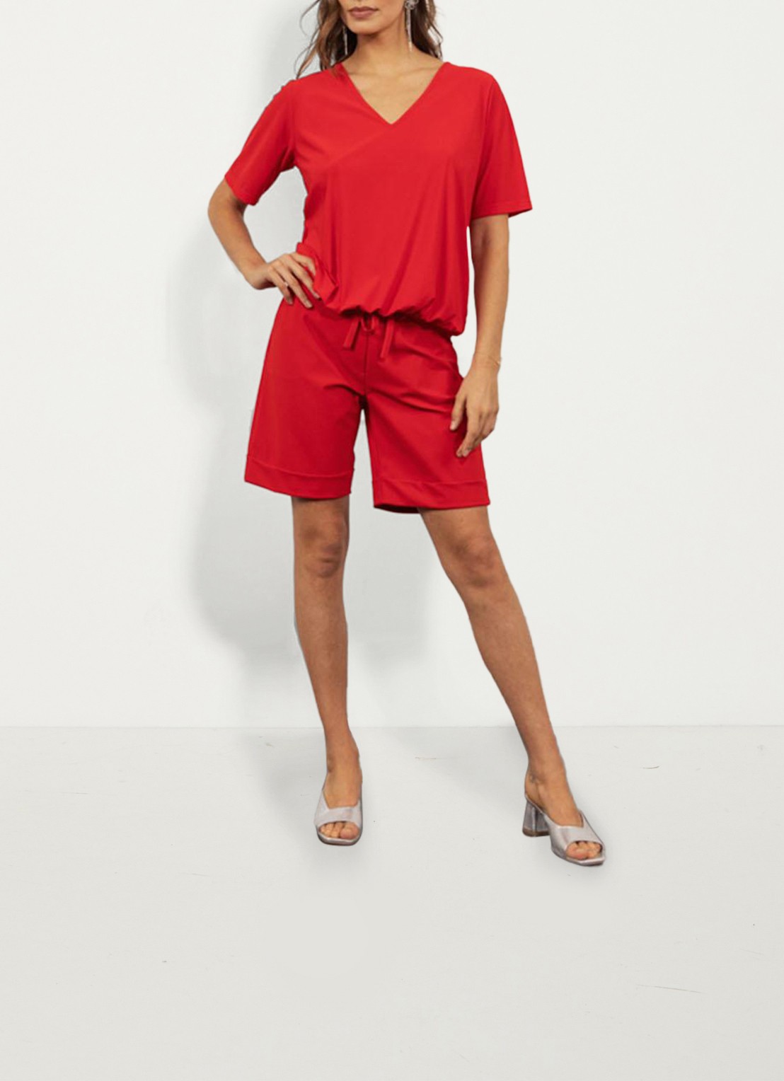Studio Anneloes Vicky top van travelstof met trekkoord - voorkant 5 rood