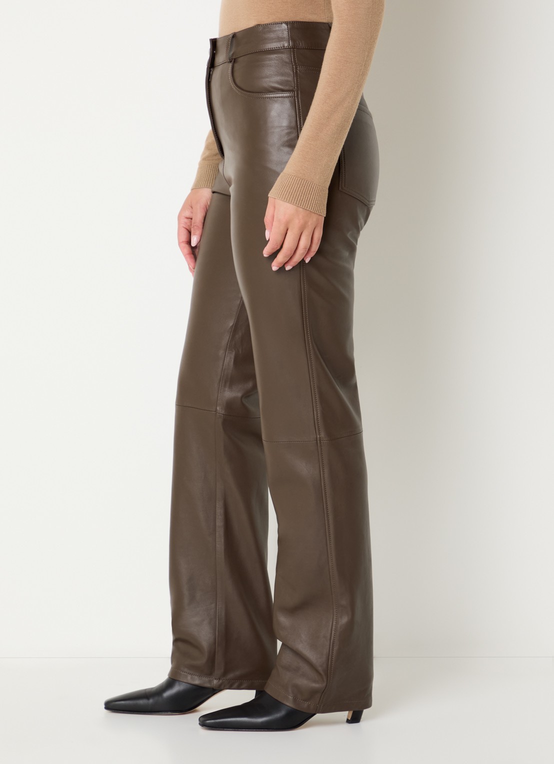 STUDIO AR Sacha high waist straight fit broek van schapenleer - detail 2 bruin