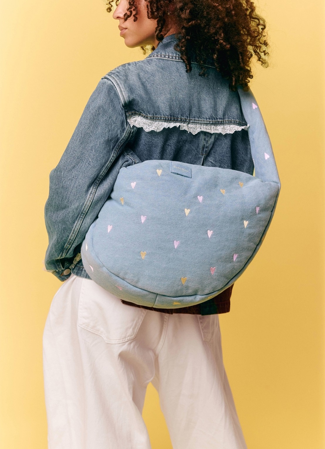 Studio Noos Crossbodytas van denim met borduring - voorkant 8 lichtblauw