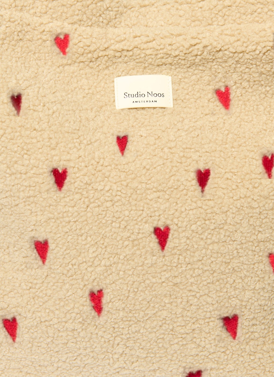 Studio Noos Luiertas van teddy met borduring - detail 3 beige