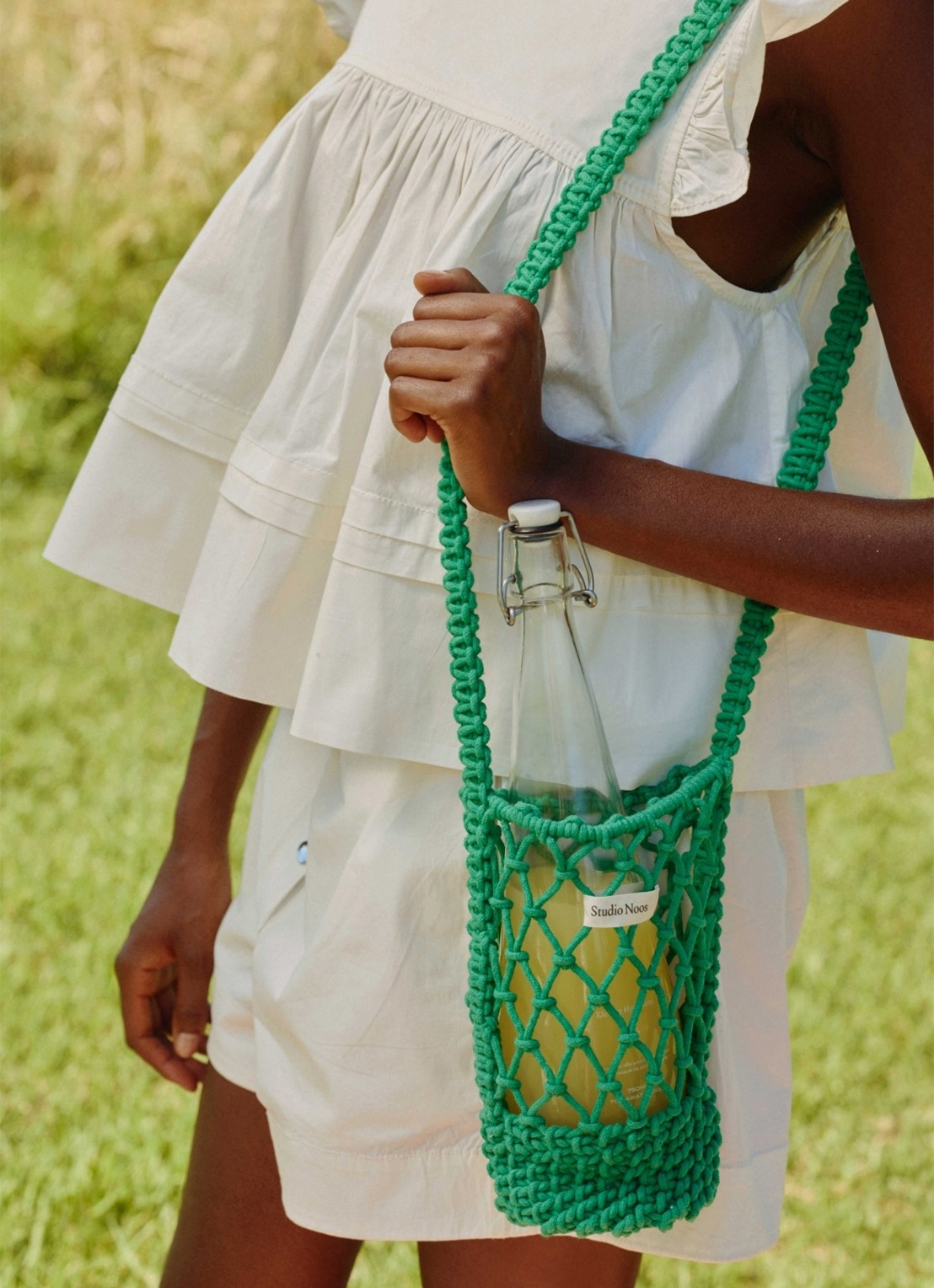 Studio Noos Macramé crossbody met logo - voorkant 2 groen