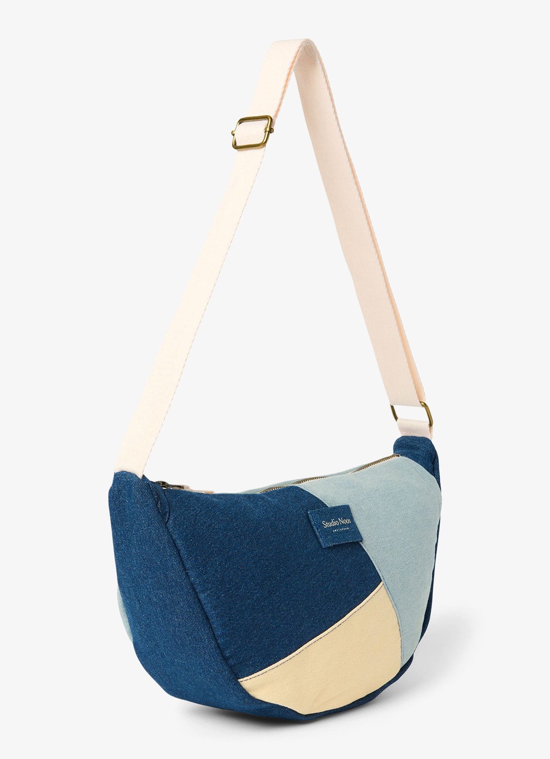 Studio Noos Patchwork crossbodytas met logo - voorkant 2 jeans