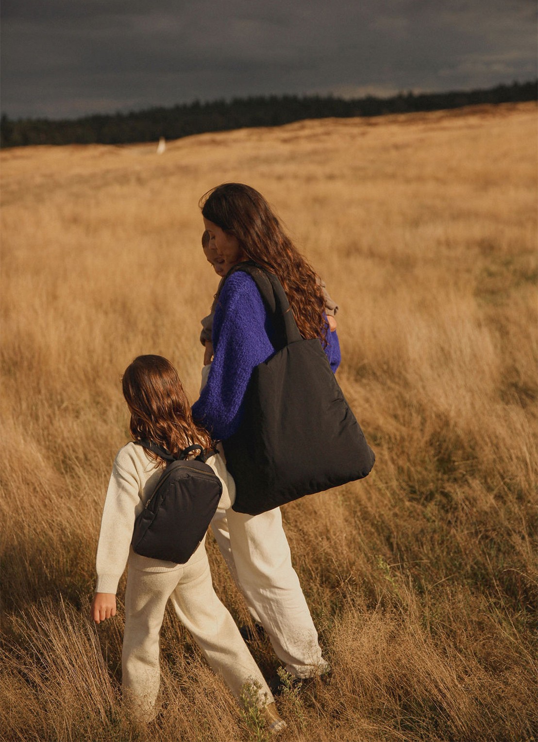 Studio Noos Puffy Mom-Bag met logo - voorkant 2 zwart