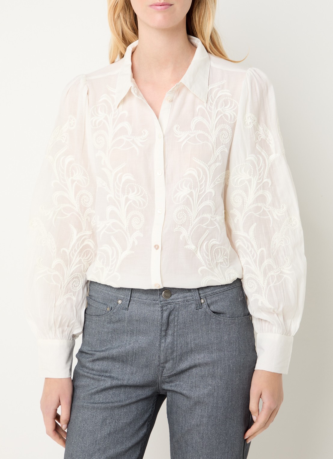 Summum Blouse met pofmouw en borduring - detail 4 ivoor