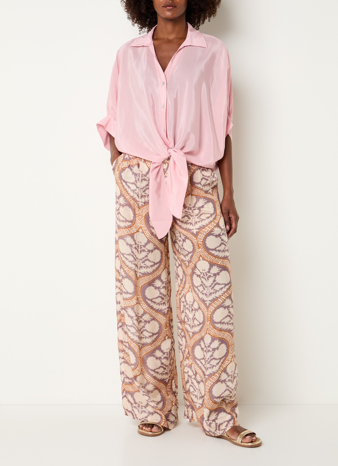 Summum Blouse met strikdetail en glanzende finish - voorkant 3 roze