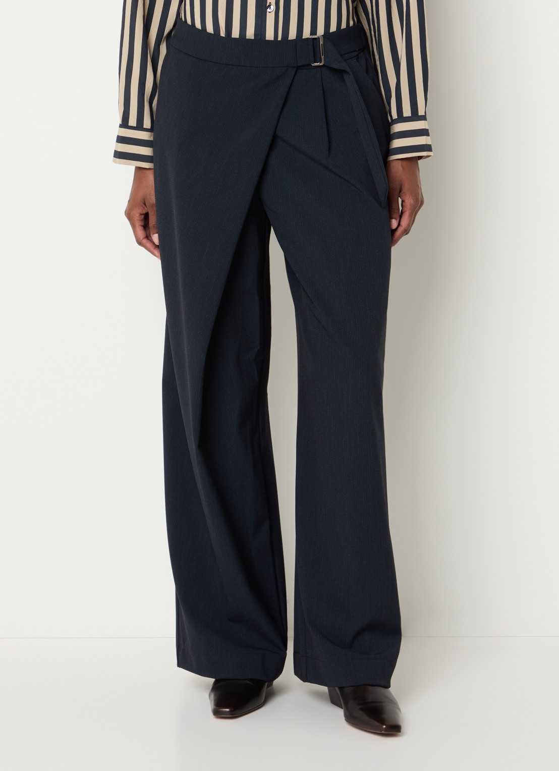 Summum High waist loose fit pantalon met krijtstreep en ceintuur - detail 4 donkerblauw