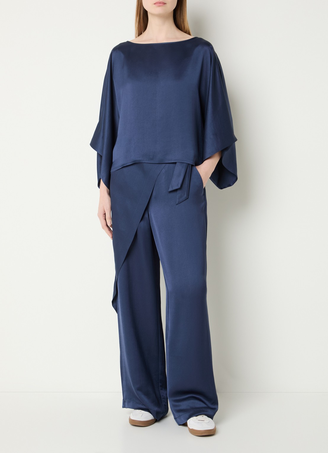 Summum High waist straight fit broek van satijn met ceintuur - voorkant 3 donkerblauw