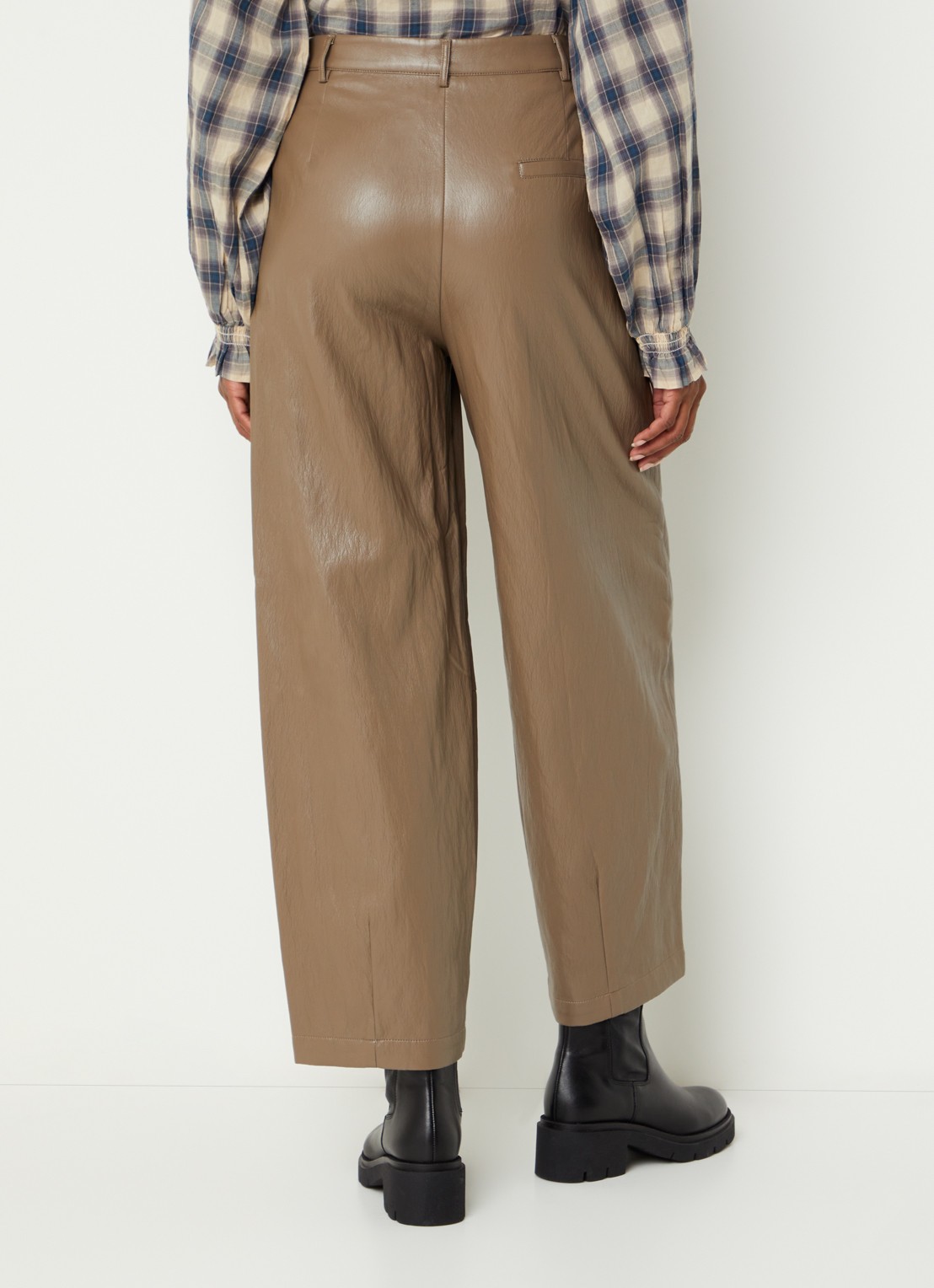 Summum High waist wide fit broek van imitatieleer met steekzakken - achterkant lichtbruin