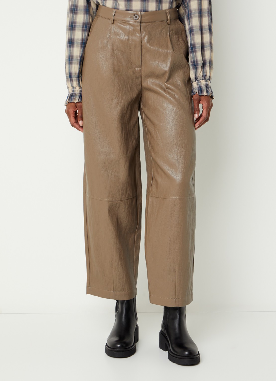 Summum High waist wide fit broek van imitatieleer met steekzakken - detail 4 lichtbruin