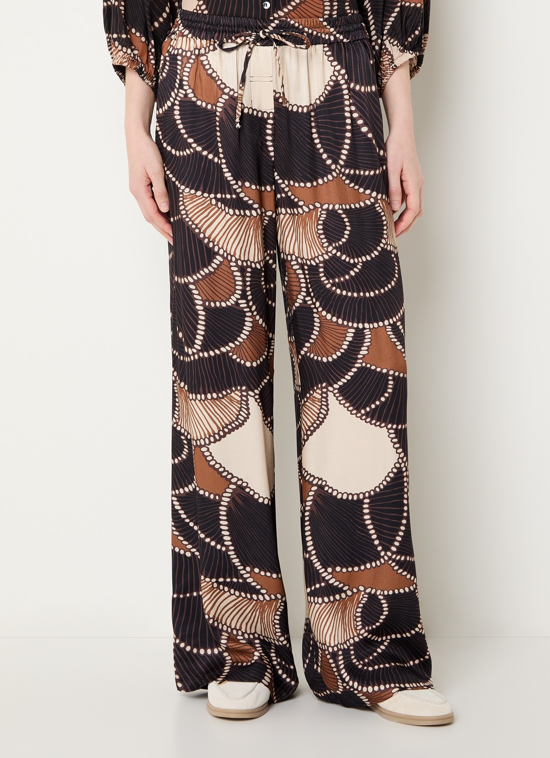 Summum High waist wide fit broek van satijn met steekzakken - detail 2 zwart