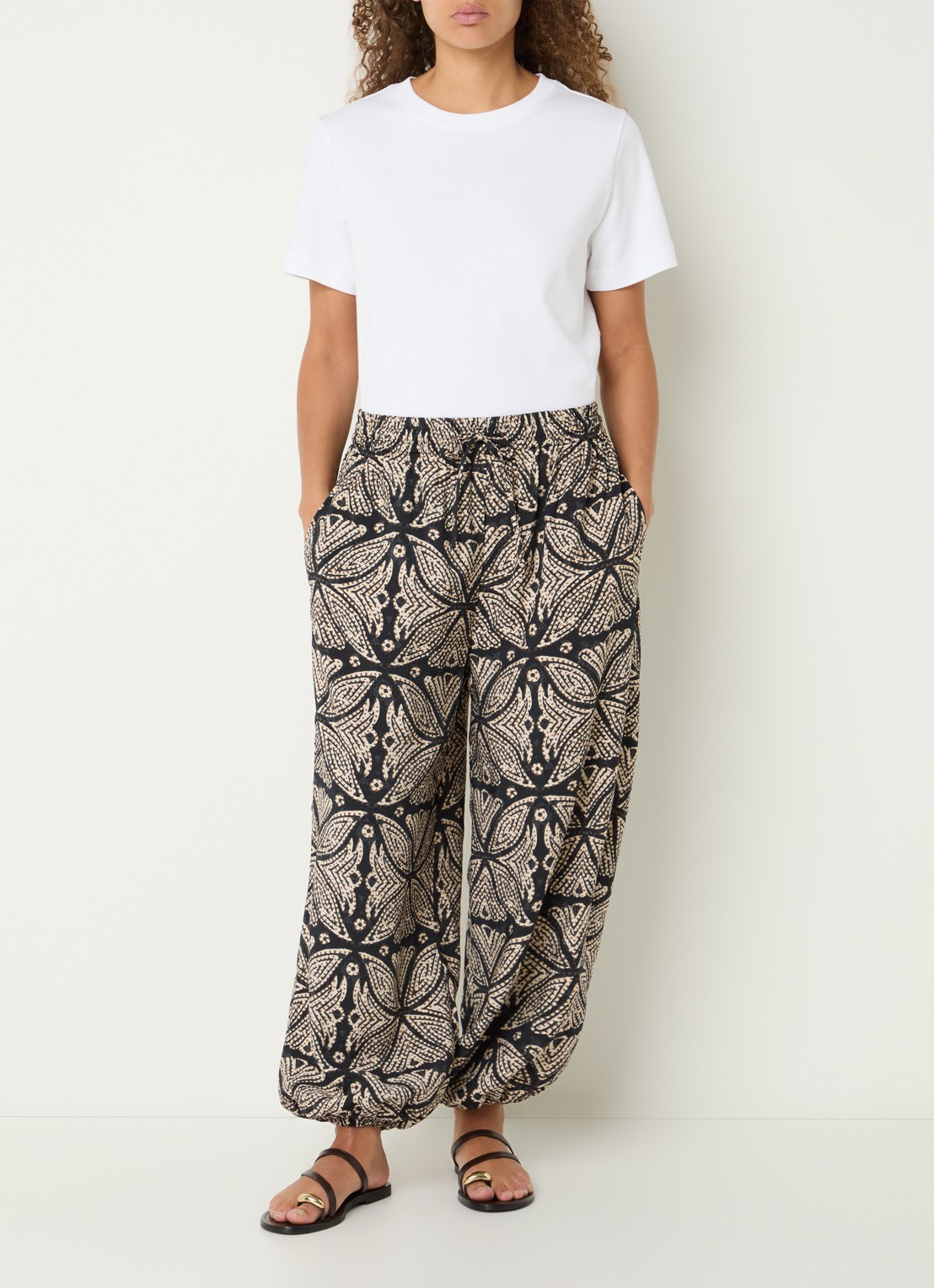 Summum High waist wide fit palazzo broek met print - voorkant 4 zwart