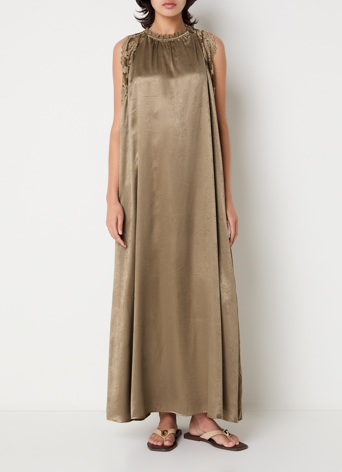 Summum Maxi jurk van satijn met broderie  - detail 3 zand