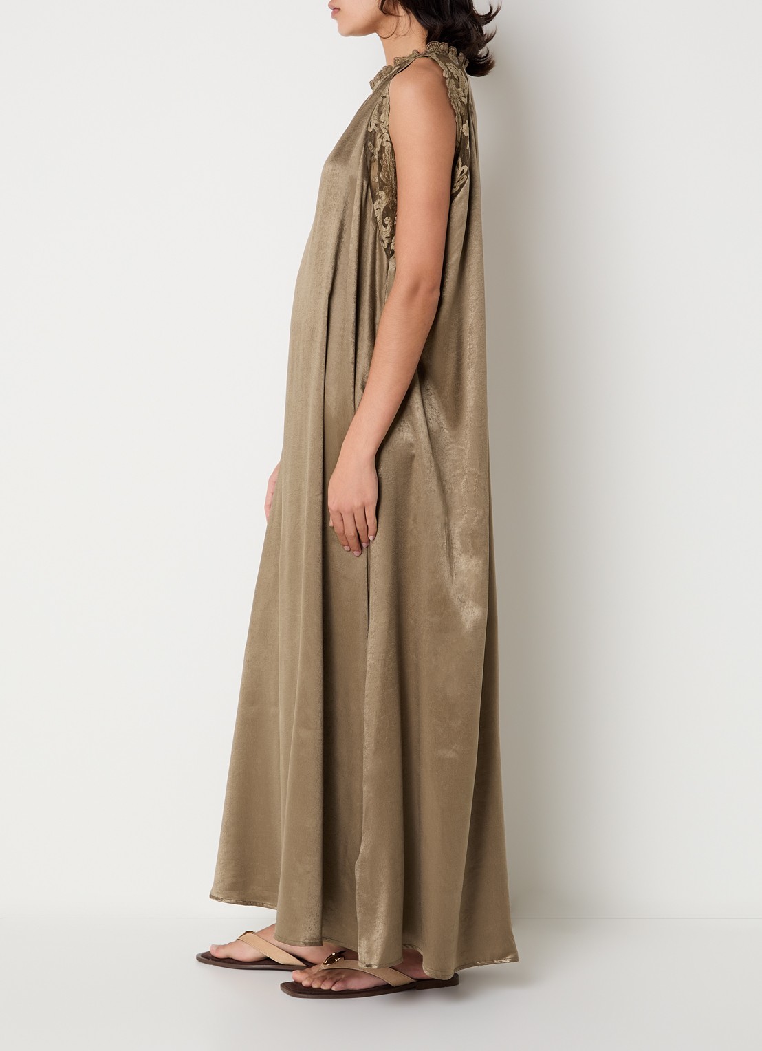 Summum Maxi jurk van satijn met broderie  - voorkant 2 zand