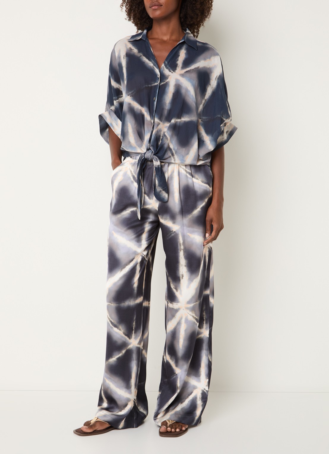 Summum Semi-transparante blouse met tie-dye dessin en vleermuismouw - voorkant 4 blauw