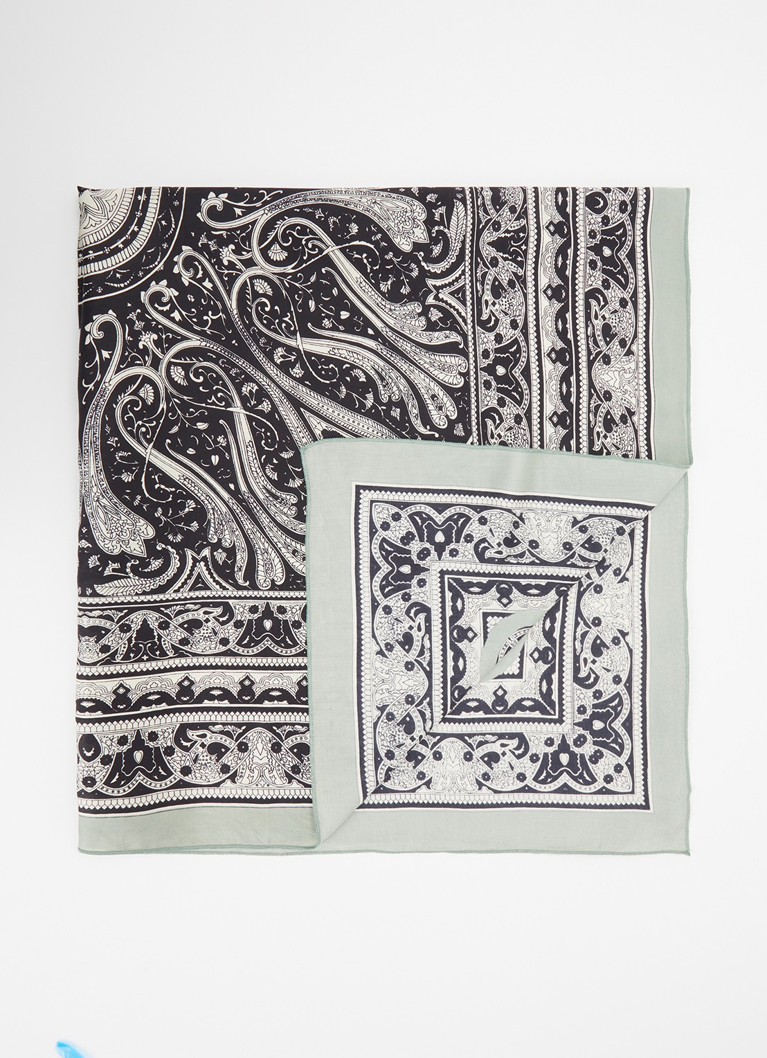 Summum Sjaal met paisley dessin 100 x 100 cm - voorkant zwart