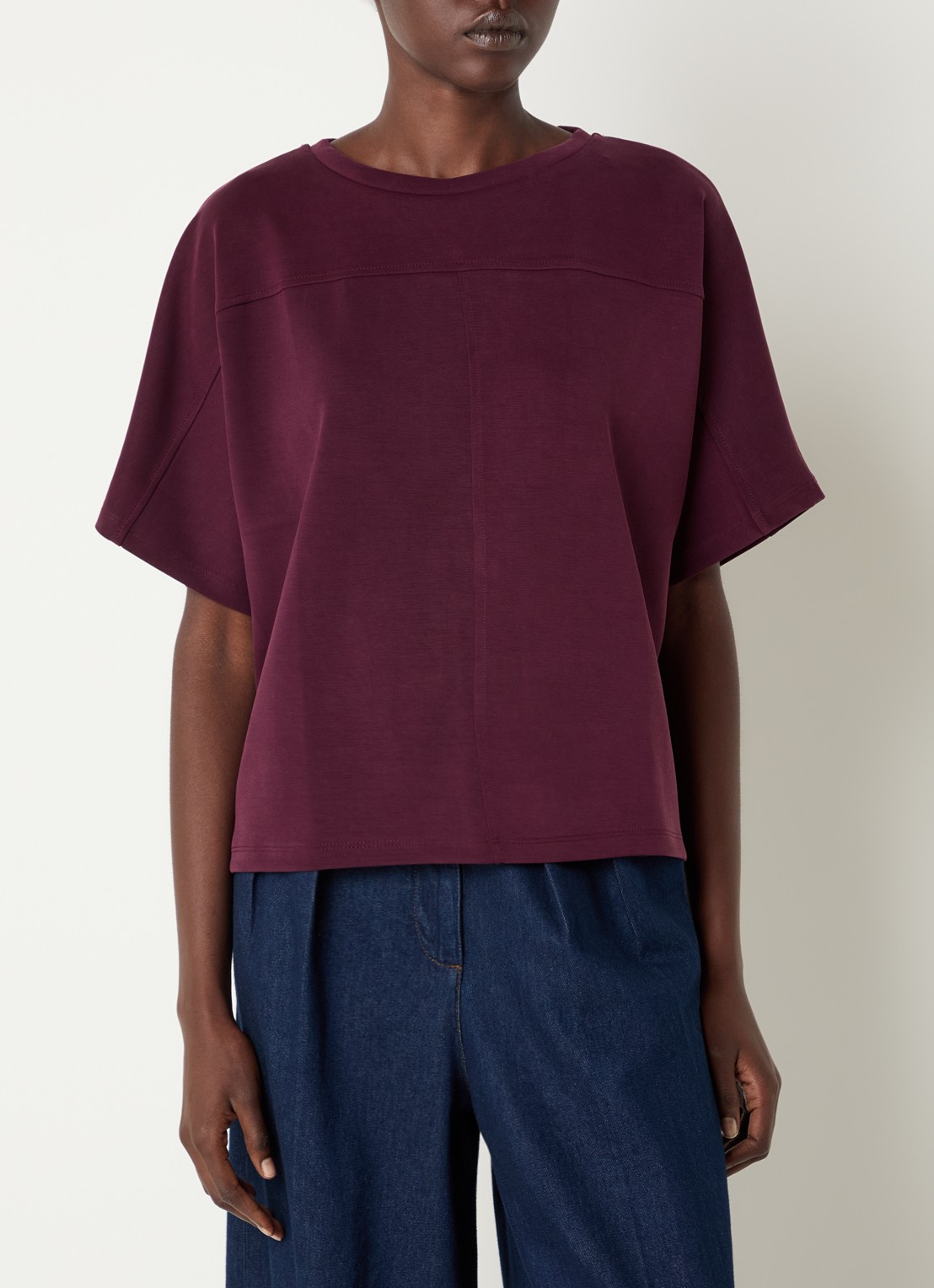 Summum Top met ronde hals - detail 3 bordeauxrood
