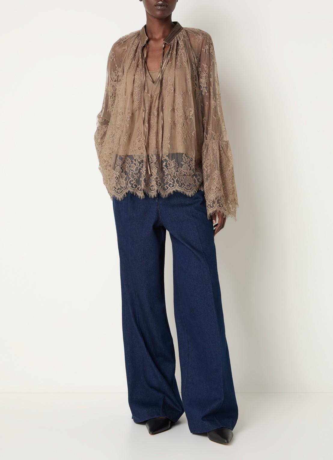 Summum Top van mesh met strikkraag - voorkant 4 taupe