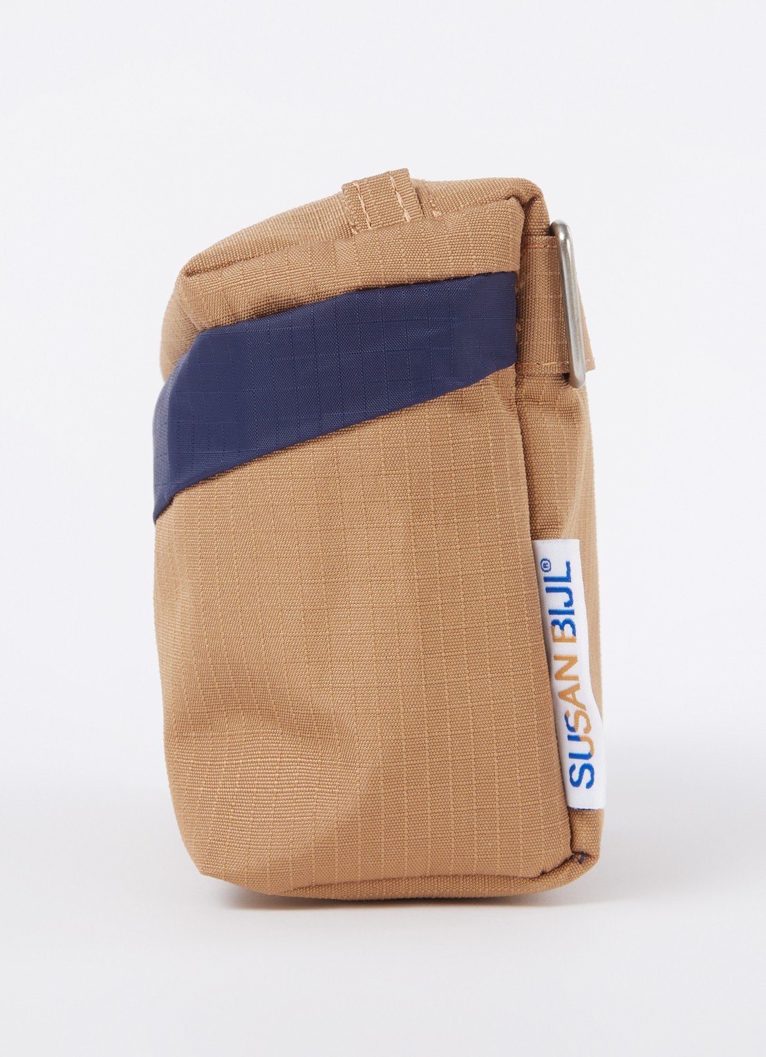 SUSAN BIJL Bum Bag Medium crossbodytas met waterafstotende coating - detail 7 camel