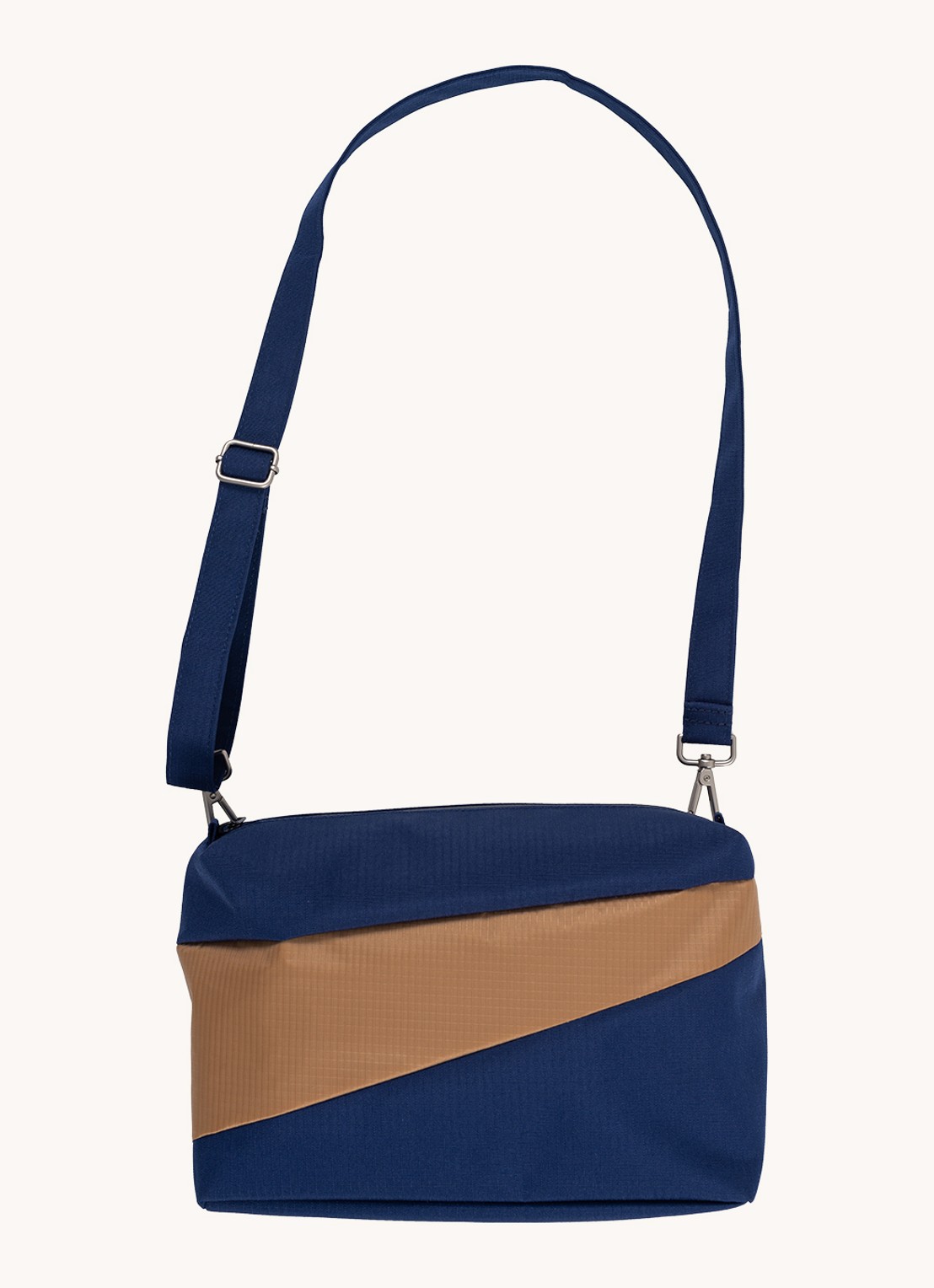 SUSAN BIJL Bum Bag Medium crossbodytas met waterafstotende coating - voorkant 3 indigo