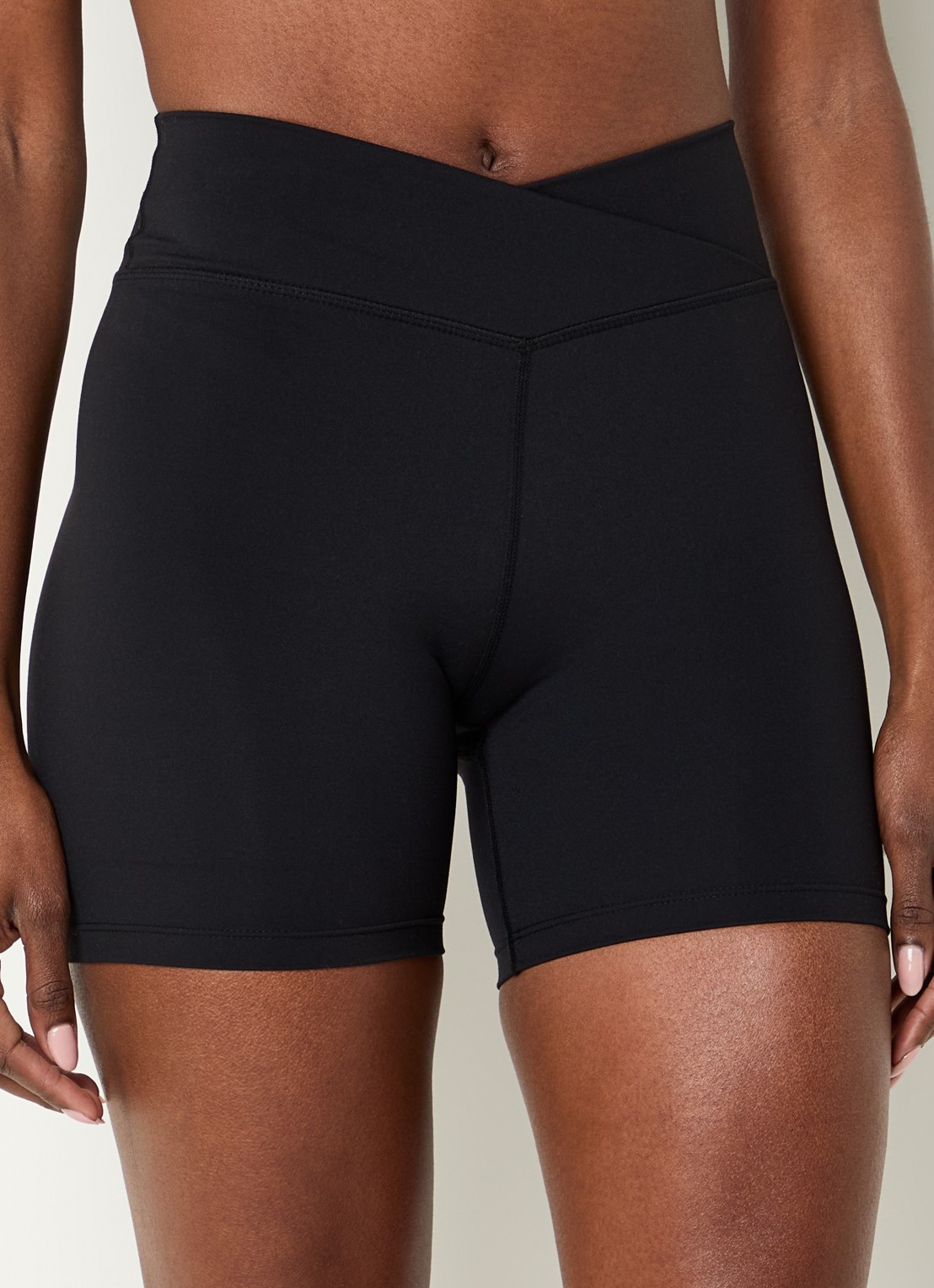 TALA DayFlex high waist skinny fit korte trainingsshort met logo - detail zwart