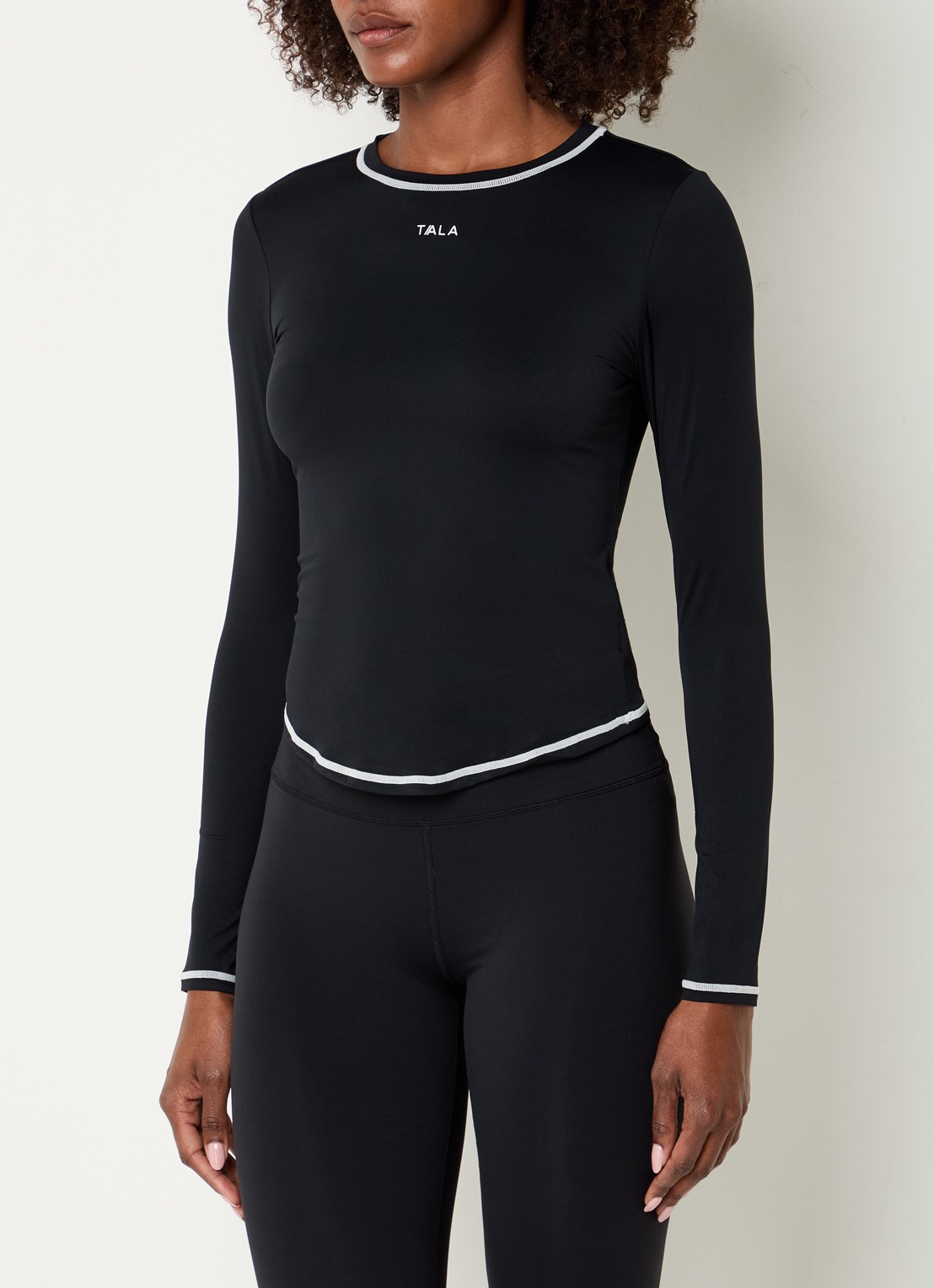 TALA Ultralite trainings longsleeve met logo - detail 4 zwart