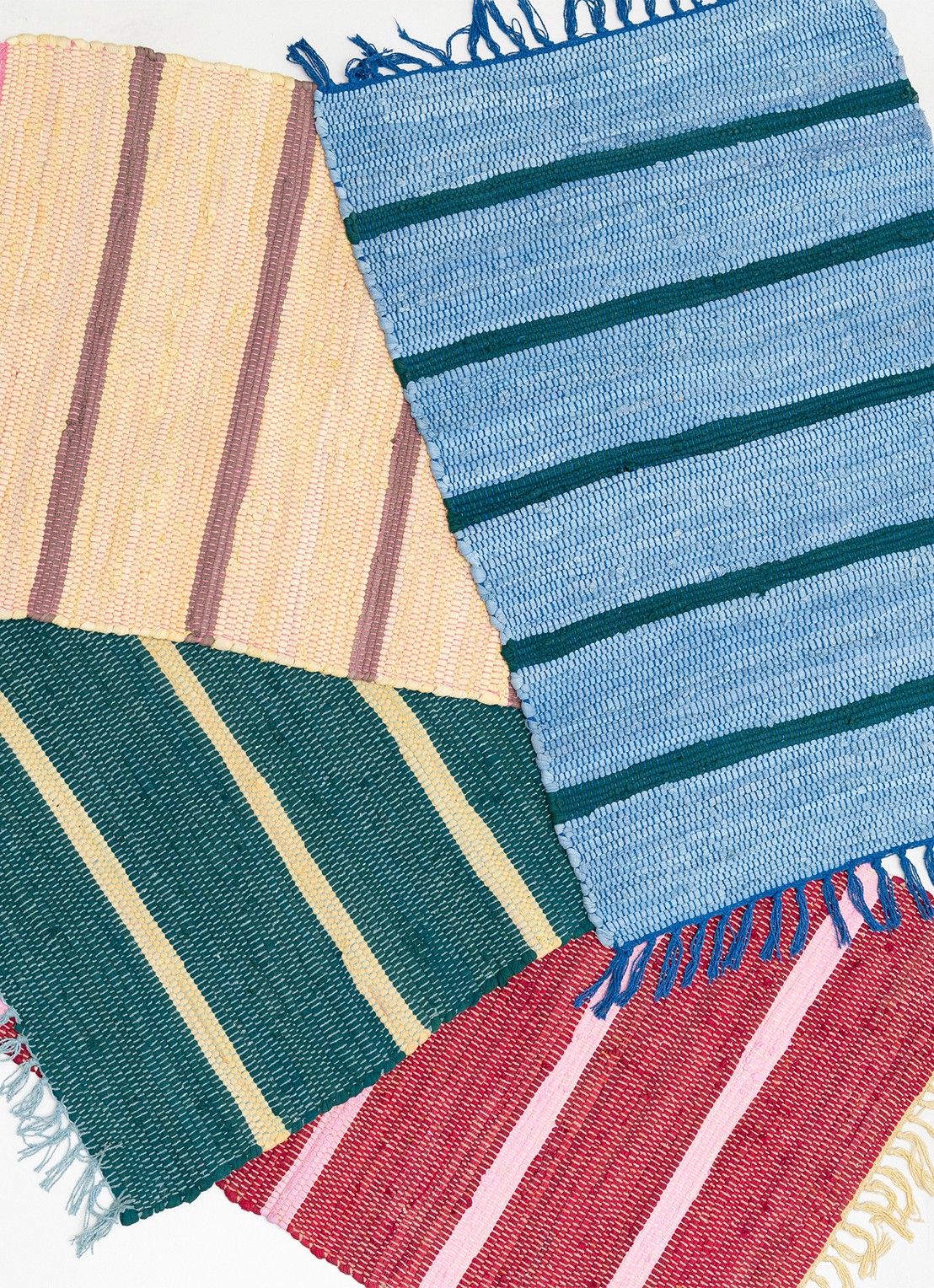 Tarta Gelatina Upcycled vloerkleed met print - detail 2 blauw
