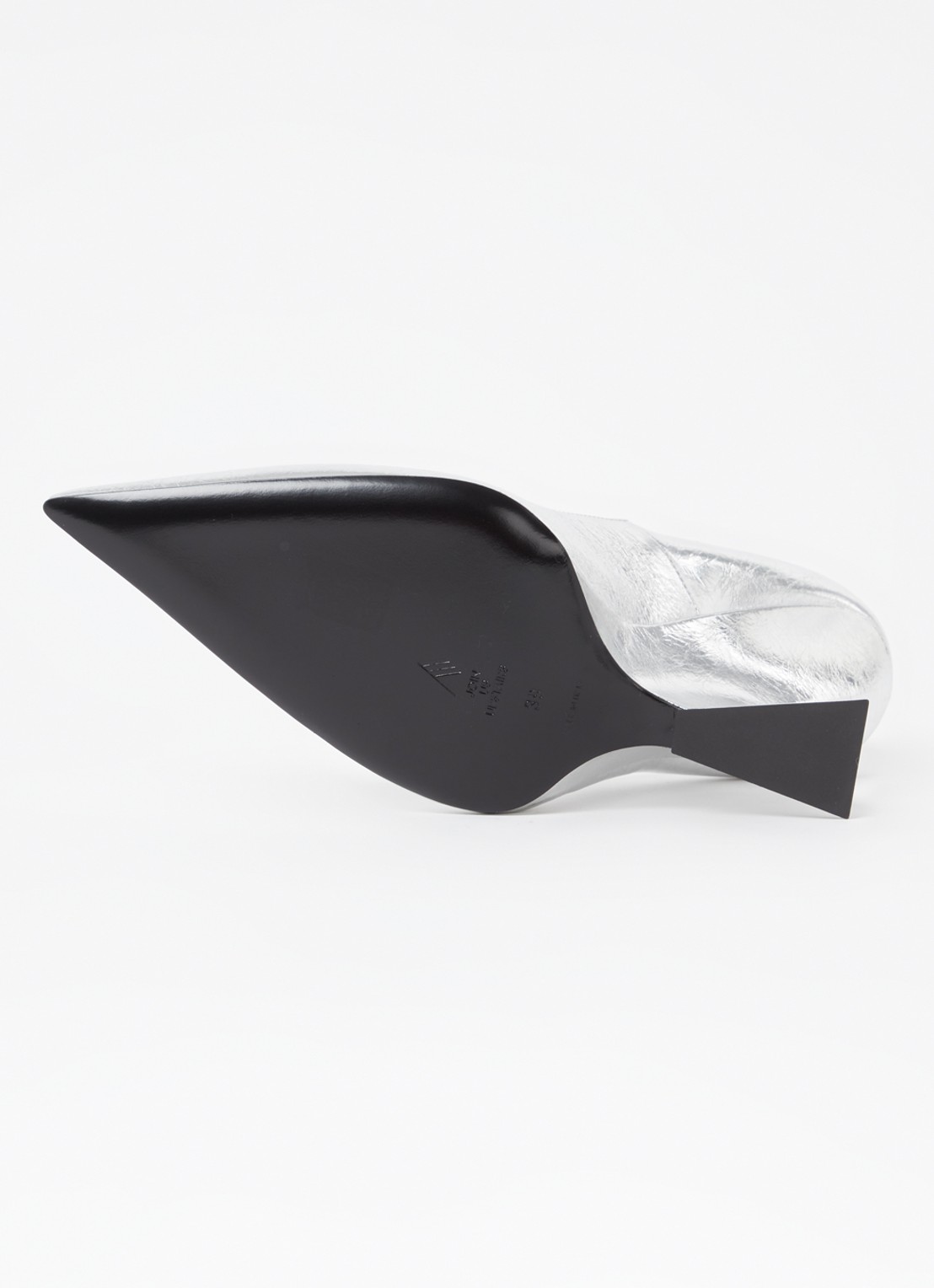 The Attico Cheope pump van leer met metallic finish - detail 6 zilver