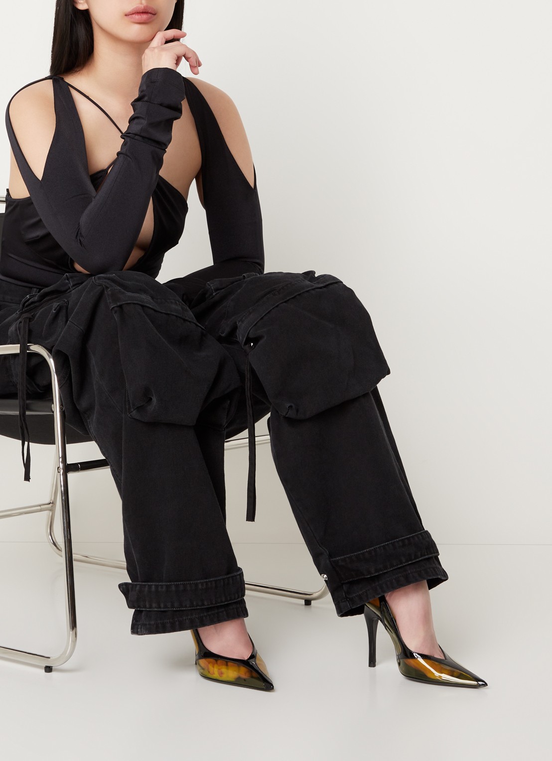 The Attico Venus pump met leren details - voorkant 2 zwart