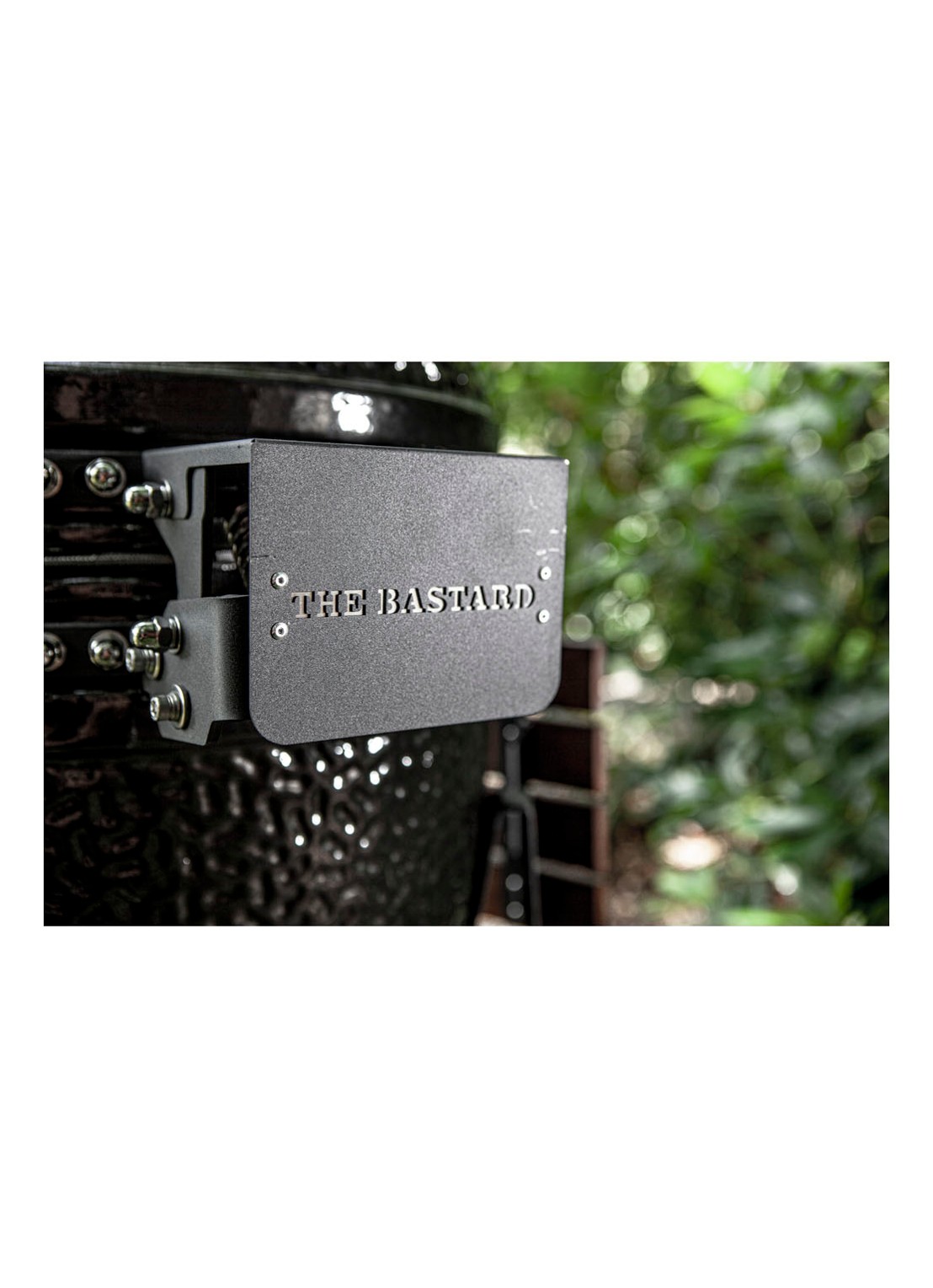 The Bastard Complete Medium 2022 kamado barbecue met verrijdbaar onderstel en zijtafel - detail 4 zwart