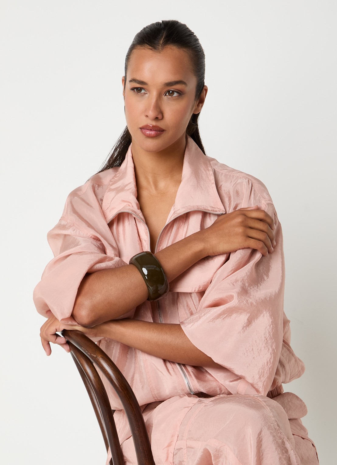 The Frankie Shop Bangle - voorkant 3 bruin