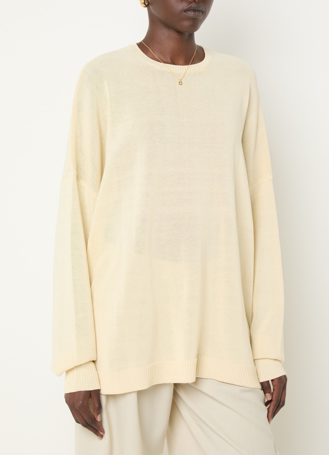 The Frankie Shop Basel oversized fijngebreide trui met ronde hals - detail 4 ivoor