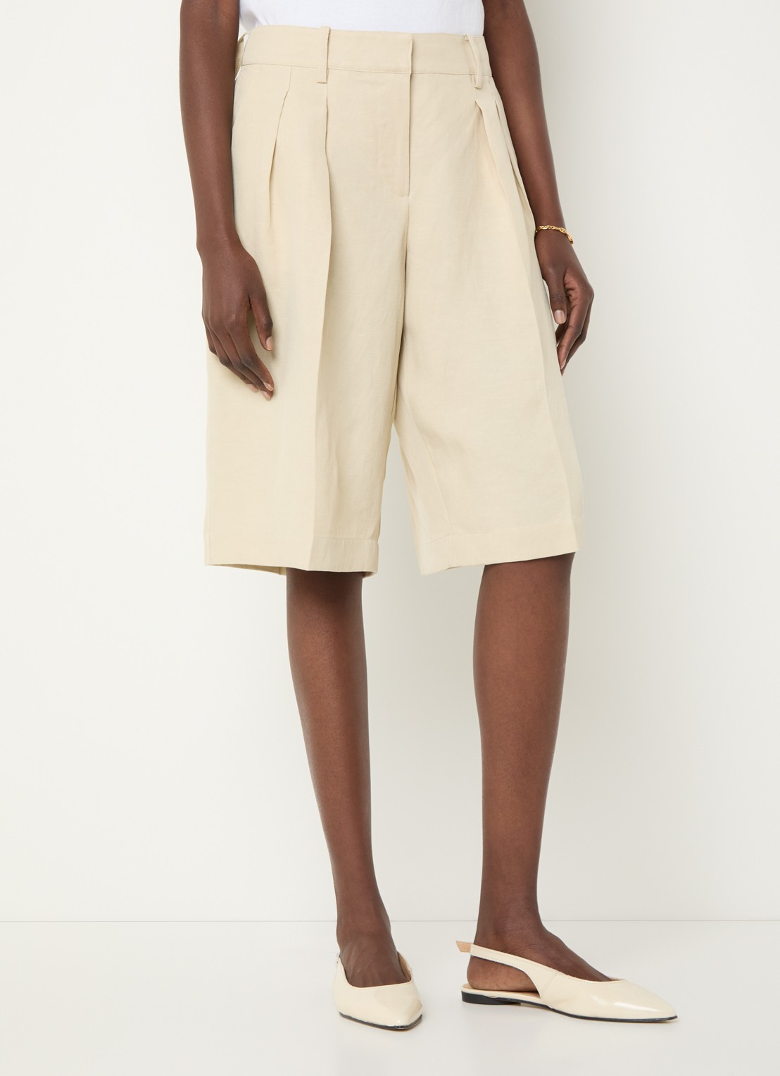 The Frankie Shop Bilbao high waist wide fit korte pantalon in linnenblend - detail beige