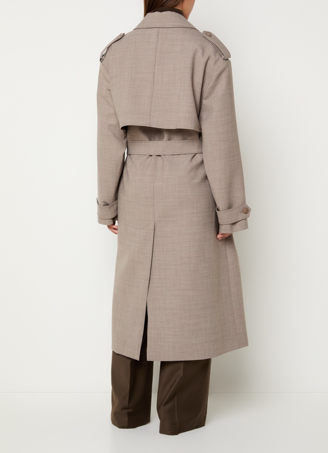 The Frankie Shop Bleecker double-breasted trenchcoat in scheerwolblend met ceintuur - achterkant 3 zand