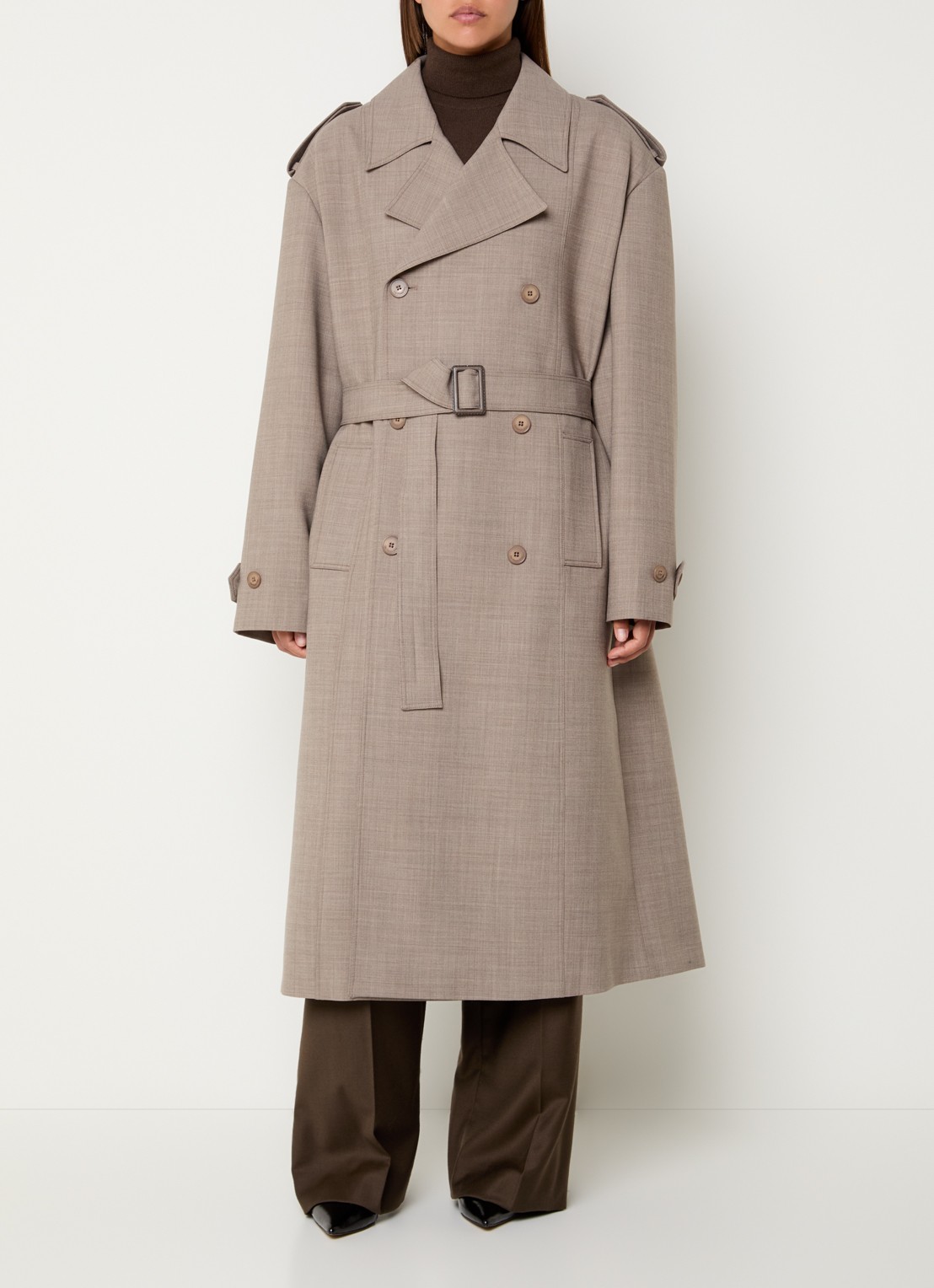 The Frankie Shop Bleecker double-breasted trenchcoat in scheerwolblend met ceintuur - detail 4 zand