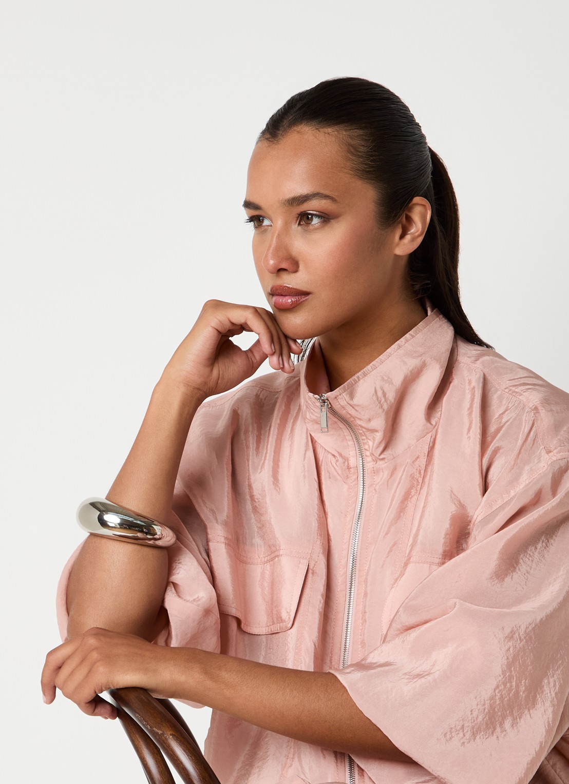 The Frankie Shop Elenna bangle - voorkant 2 zilver