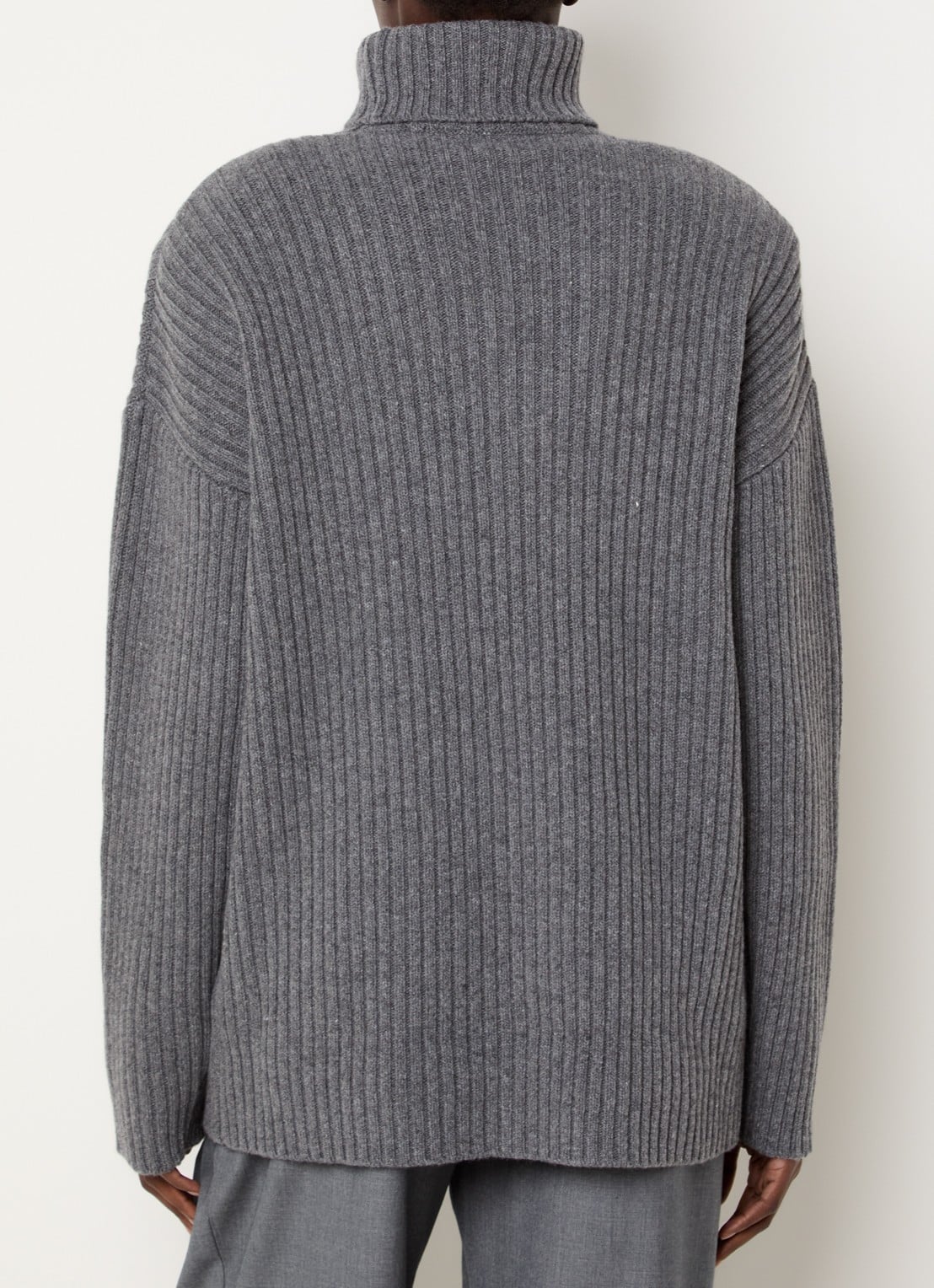 The Frankie Shop Lindall ribgebreide trui in wolblend met col en schoudervulling - achterkant grijs