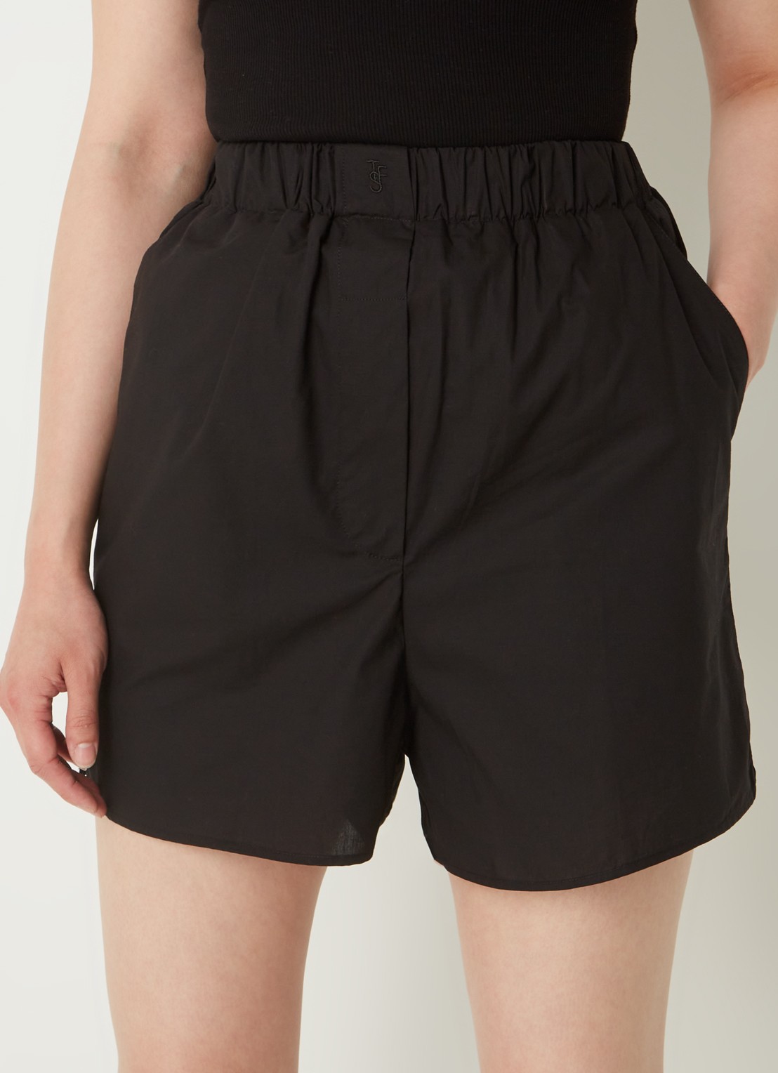 The Frankie Shop Liu high waist wide fit korte broek met elastische band - detail 3 zwart