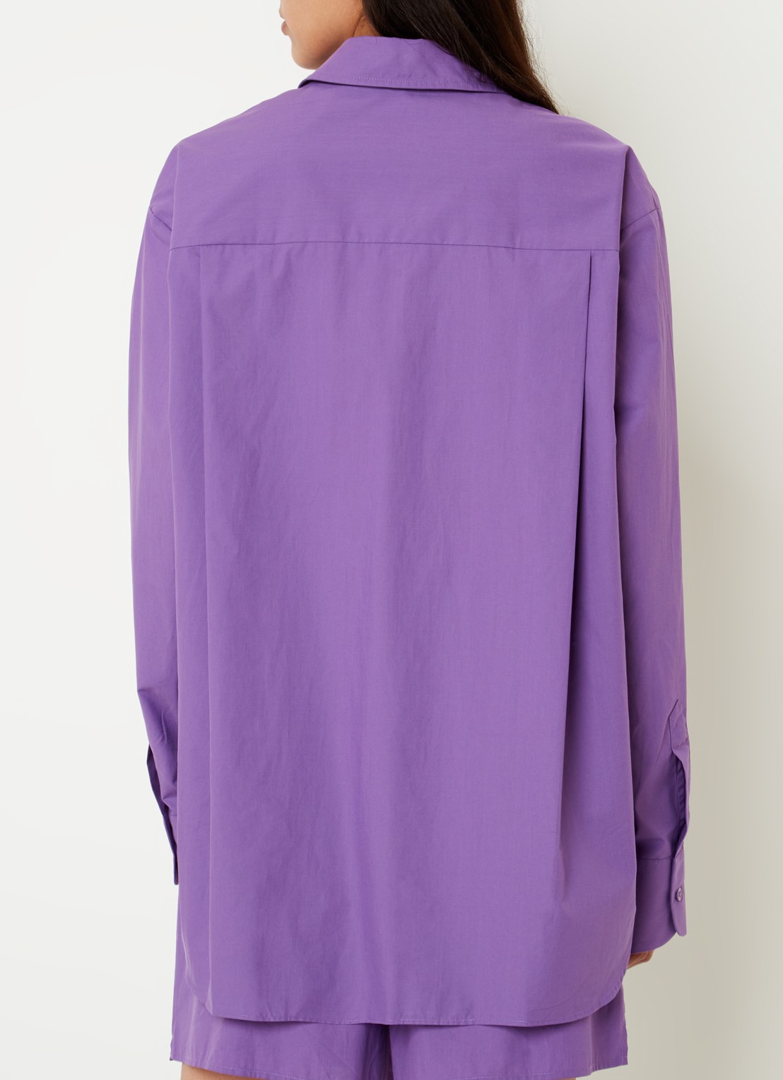 The Frankie Shop  Lui oversized blouse met borstzak  - achterkant paars