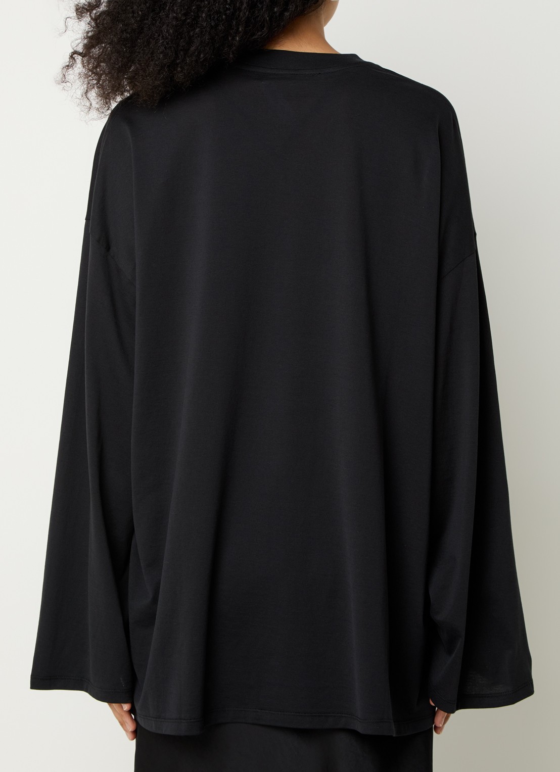 The Frankie Shop Rio oversized longsleeve met ronde hals - achterkant zwart