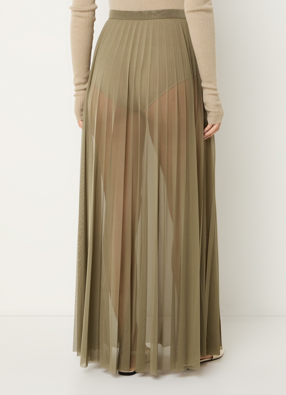 The Frankie Shop Vallen midi rok met plissé van mesh - achterkant khaki